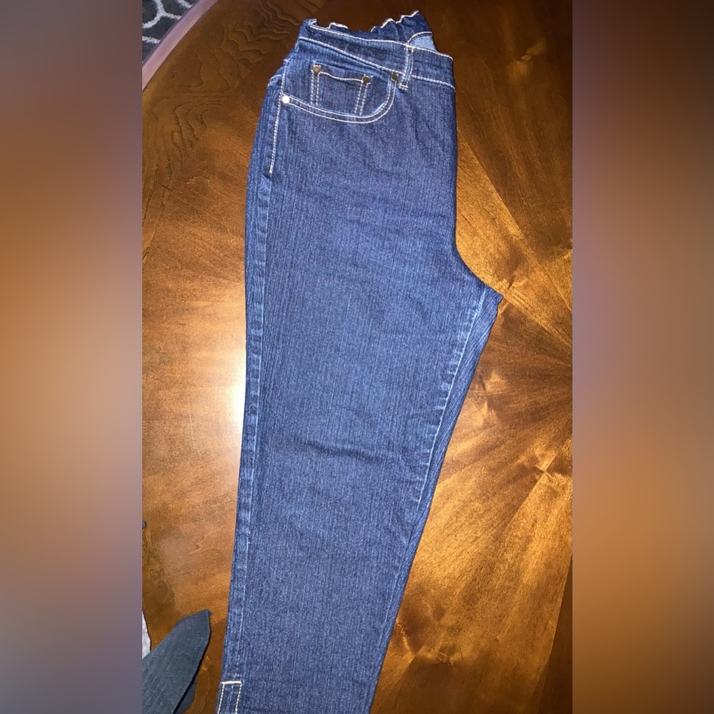 Jaclyn Smith women jeans capris size 10.